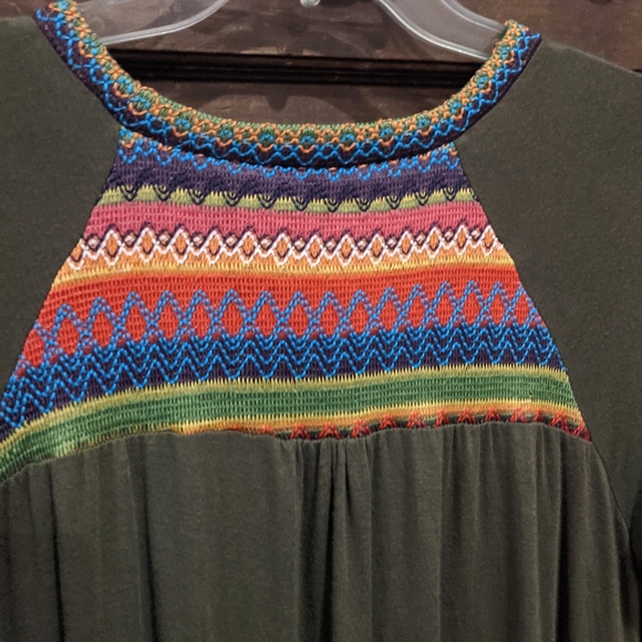 Bellamie, Green Tunic, Gorgeous detail, size medium - Picture 5 of 5